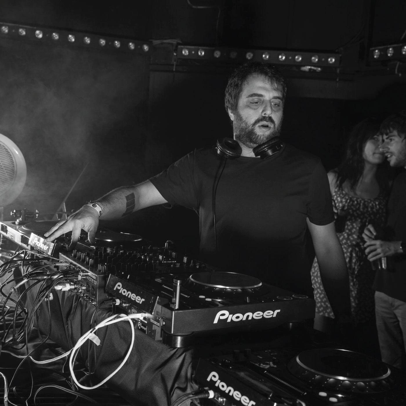"Convex", el nuevo EP del DJ Tennis